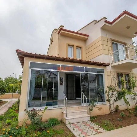 Villa Dolphin Villa