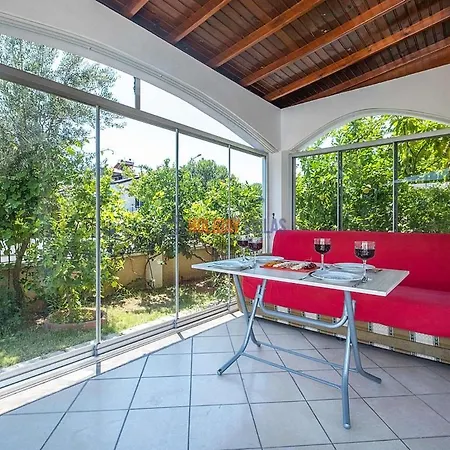 Villa Dolphin Villa *